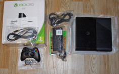 Consola Xbox 360 Slim E de 4GB IN GARANTIE! foto