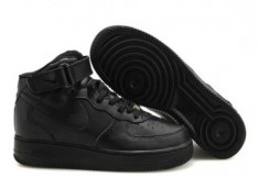 Adidasi Gheata NIKE AIR FORCE ONE foto