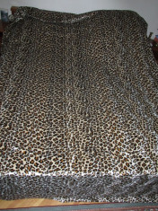 Cuvertura de pat dublu , cuvertura catifelata leopard foto