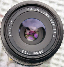 Nikon E Series 35mm f/2.5 (Nikkor Ai-S) foto