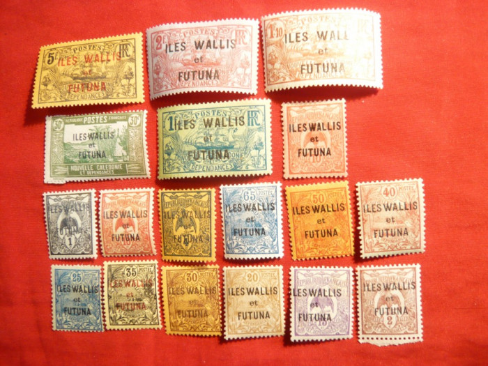 Serie mica 18 val.-Uzuale - Wallis et Futuna 1920-1928, sarniera