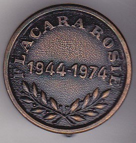 Insigna aniversara 1944-1974 Cotidianul Flacara Rosie foto