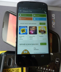 LG Nexus 4 E960 8 GB - Neverlocked - Pachet complet + Accesorii de calitate foto