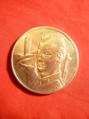 Medalie 20 Ani Armata Populara DDR - Graniceri , d= 4 cm ,metal alb foto