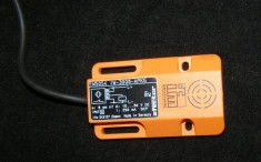 Senzor de proximitate inductiv Efector IW5054 IW-3008-APKG foto