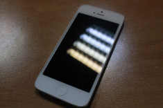 Telefon iPhone 5 white neverlocked foto