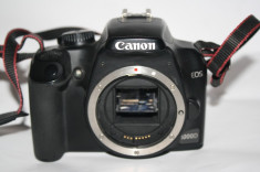 Aparat foto DSLR Canon EOS 1000D - BODY, in stare de functionare - cititi descrierea! Se vinde ca defect, pentru piese sau a se folosi fara blitz foto