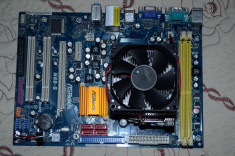 Placa de baza ASRock cu procesor AMD Semprom 2,21 Ghz foto