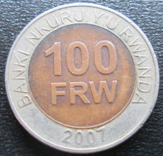 (1274) RWANDA 100 FRANCI 2007 BIMETALICA foto