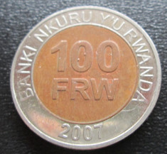 (1272) RWANDA 100 FRANCI 2007 BIMETALICA foto