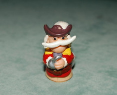 Figurina Kinder Piratelli (2005) Kapt&amp;#039;n Knautsch, pirat cochilie melc pe rotita foto