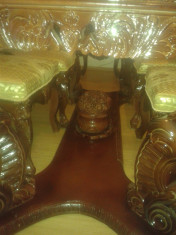 Masa de lux, suprafata cristal,6 scaune tapitate,sculptura deosebita! foto