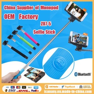 Selfie stick wireless cu bluetooth pt.telefoane si camere foto mare Selfie stick wireless cu bluetooth pt.telefoane si camere foto mare