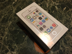 iPhone 5S 32GB White SIGILATE , neverlocked , Garantie internationala Apple - 2149 LEI ! Okazie ! foto