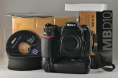 Nikon D300 body cu grip original foto