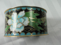 INEL SERVETEL - ALAMA AURITA CU EMAIL - CLOISONNE - DIAM. 5,5 CM - LAT. 2,8 CM foto