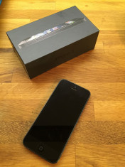 Vand iPhone 5 16 gb Black neverlocked, stare aproape perfecta foto