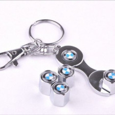 Breloc auto pentru bmw cu set 4 capacele ventil pentru bmw