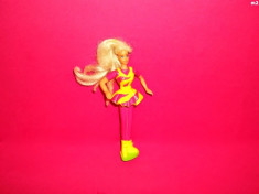 figurina papusa barbie din plastic foto