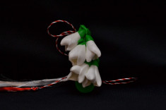 Martisor Buchet de ghiocei-brosa foto