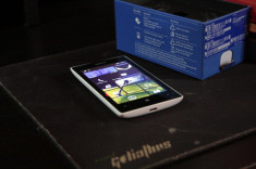 NOKIA LUMIA 520 | WHITE - ALB | WINDOWS 8.1 DENIM | 4.0&amp;quot; IPS LCD | 1.0 GHz DUAL CORE | 3G | GPS | FOARTE IEFTIN foto