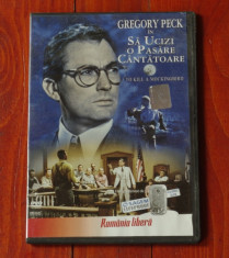 Film - Sa ucizi o pasare cantatoare ( To kill a Mockingbird ) - cu Gregory Peck !!! foto