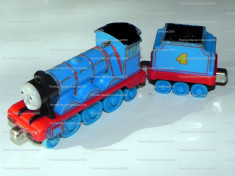 TAKE Along / TAKE-n-Play cu magnet - Thomas and Friends trenulet jucarie - locomotiva GORDON - (GBUN1) foto