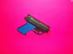 pistol cu ventuze de jucarie din plastic foto