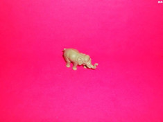 figurina animal elefant din plastic foto
