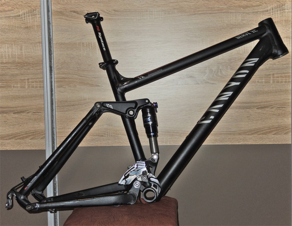 Cadru full suspension Canyon Nerve XC F8 pt roti 26 - masura M (18,5) |  arhiva Okazii.ro