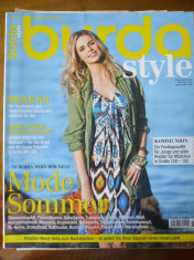 REVISTA MODA CU TIPARE , BURDA , NR. 2 / 2013 foto