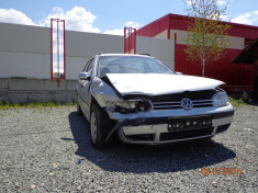 Volkswagen Golf 4 avariat foto