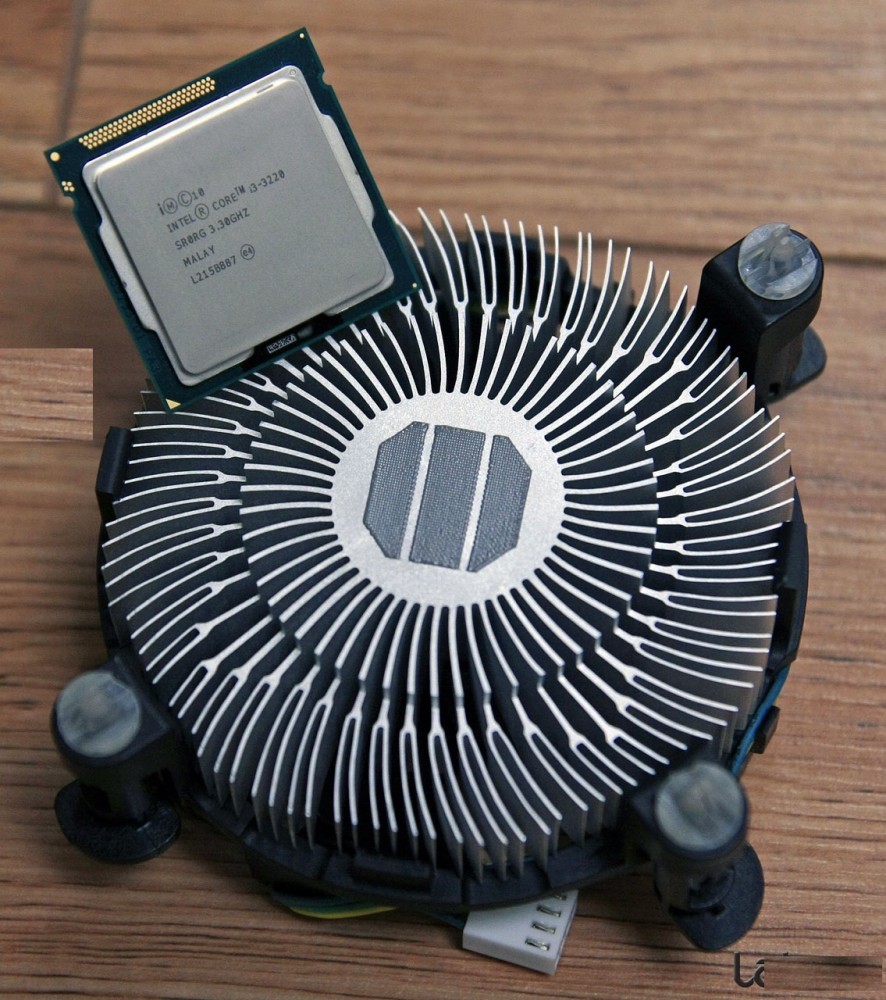 Procesor Intel i3 3220 / 3300 Mhz / Socket 1155 + Cooler + Garantie ...
