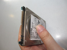 Vand HardDisk 2.5&amp;#039;&amp;#039; -Toshiba MK1031GAS - hard drive - 100 GB - ATA-100 - D336 foto