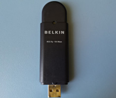 Stick adaptor USB wireless Belkin F5D7050 foto