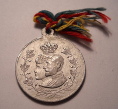Medalion Regele Ferdinand si Regina Maria, Incoronarea de la Alba Iulia 1922 foto