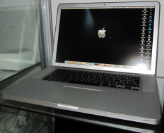 MacBook PRO 15&amp;quot; ECRAN MAT 1680x1050, i7, 4GB, 500GB HDD, 512MB Video foto