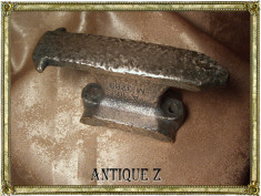 Nicovala mica bronz masiv, antica, sec 19 foto