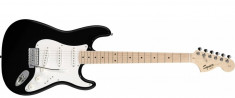 CHITARA ELECTRICA SQUIER AFFINITY STRATOCASTER SI AMPLIFICATOR FENDER MUSTANG foto