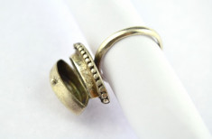 Inel argint vechi Poison Ring, model cu locas secret, postbelic, stil Art Deco foto