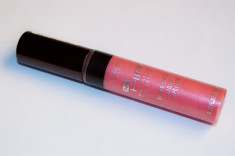 GLOSS L`OREAL PARIS HIP SHINE STRUCK LIQUID LIPCOLOR foto