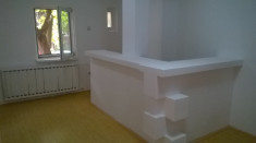 Apartament in Oradea, 2 camere, modificat in 3 camere, imbunatatit, parter, conf. 1 foto