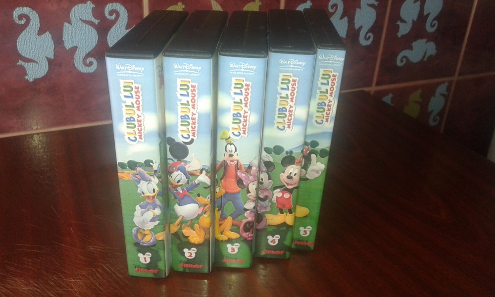 Clubul lui Mickey Mouse - colectie 45 dvd-uri desene dublate in limba romana  | Okazii.ro