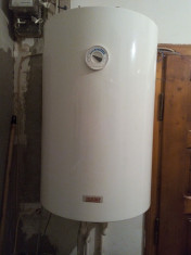 Boiler electric 80 L 1,2 Kw 200 lei negociabil 0765.986.031 foto