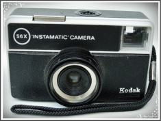 APARAT DE FOTOGRAFIAT KODAK ?INSTAMATIC? CAMERA FOTO, POSIBIL FUNC?IONAL, VECHI! foto