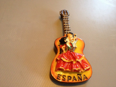 MAGNET/MAGNETI FRIGIDER 3D - CHITARA - SPANIA - suport CERAMIC - NOU foto