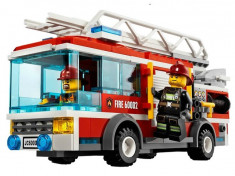 Camion de pompieri LEGO (60002) foto