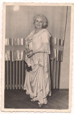 % foto-DISTINSA DOAMNA foto