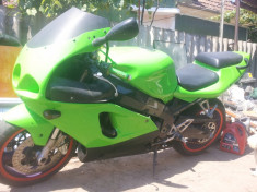 kawasaki ninja 750cm foto