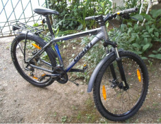 Bicicleta Giant Yukon, cadru de aluminiu, frane pe disc.Reducere de pret! foto